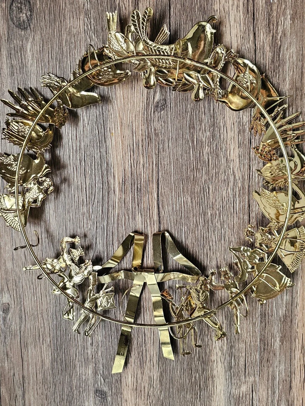 Vintage Dresden 12 Days of Christmas Metal wreath
